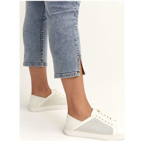 Pennington’s Acid Wash Jeans with Slit Hem Size 12 - Picture 3 of 11